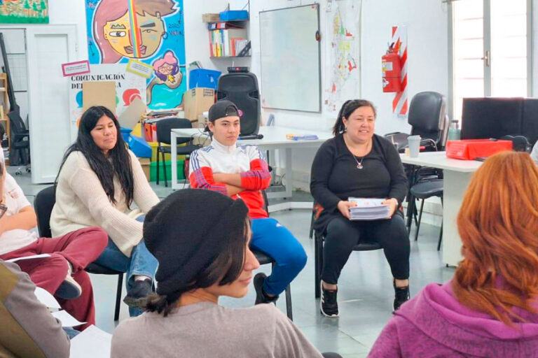 Charla-sobre-salud-mental-adolescente