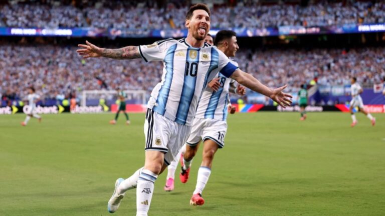 Tras-su-triplete-ante-Argelia-Messi-se-convirtio-en-el-maximo-goleador-historico-de-los-Mundiales
