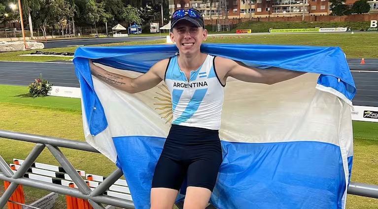 hipolito-pereiro-atleta-de-la-matanza-tras-su-entrenamiento-de-atletismo-foto-gentileza-hipolito-per