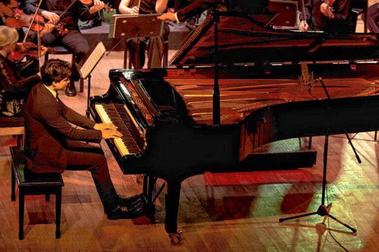 Ciro-Rolon-pianista-teatro-colon-cipolletti-2-1